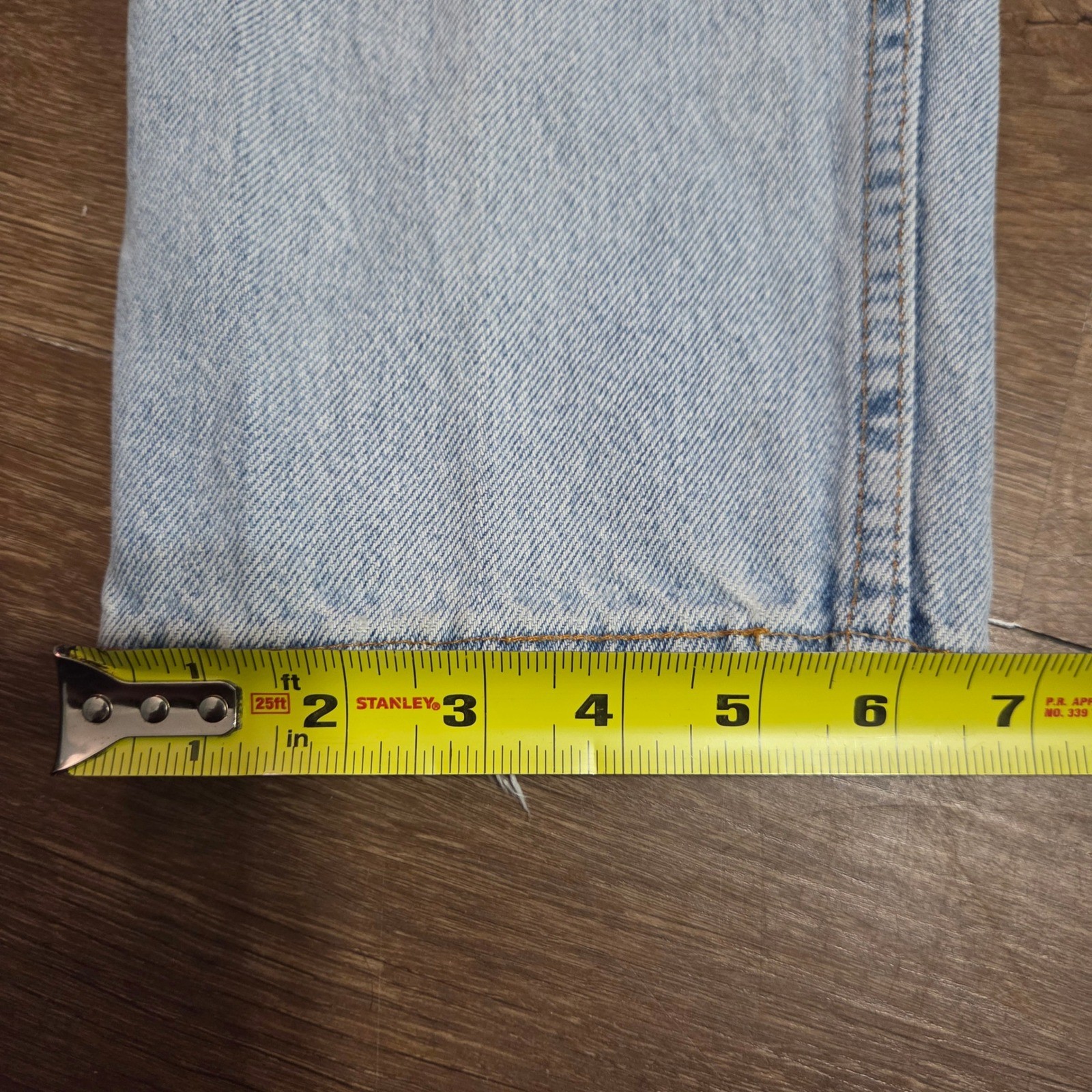 Vintage y2k Levis 550 Relaxed Fit Tapered Leg Jeans Light Wash Made in USA 16L