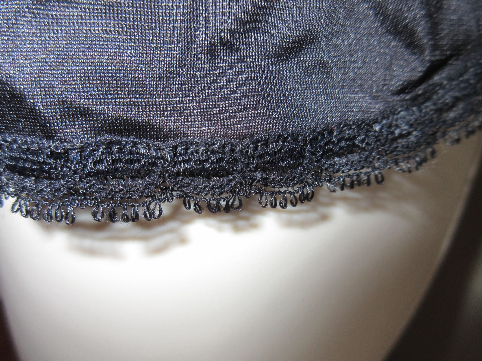 vtg VANITY FAIR 17-701 SILKY BLACK nylon LACE camisole slip top LINGERIE sz 36/M