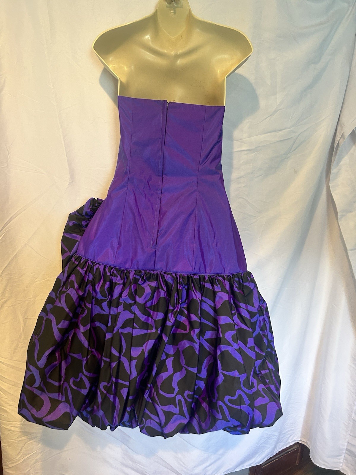 Vintage 1980s Purple And Black Strapless Prom Dress Iridescent