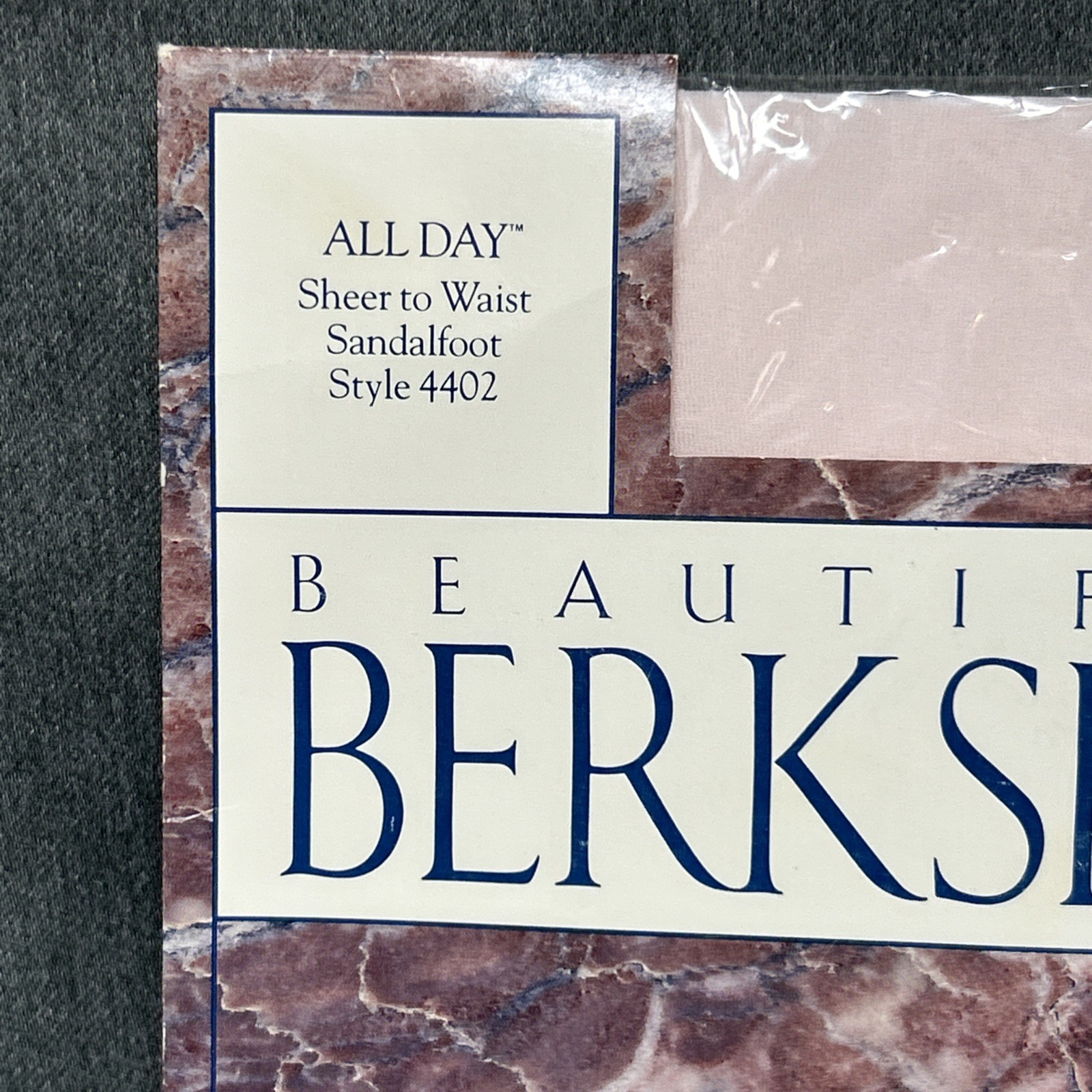 1990 Beautifully Berkshire All Day Sheer to Waist Sandalfoot Pink Pantyhose 4402