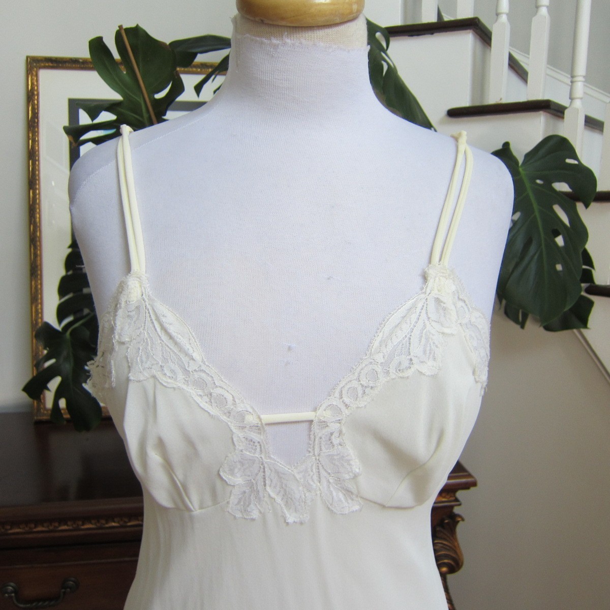 Vintage Val Mode Ivory Full Length Slip Dress Nightgown Lace Details Size M