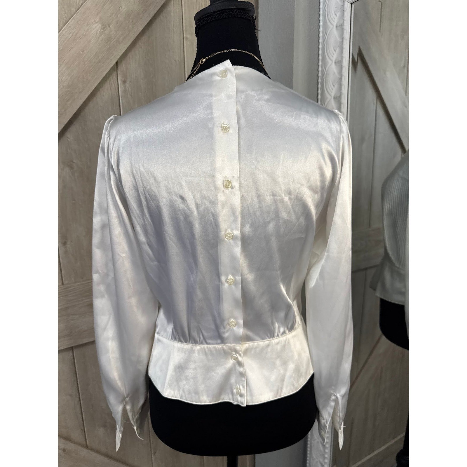 Vintage Ivory Satin Pleated Blouse Pearl Lace Collar Back Button Peplum Top