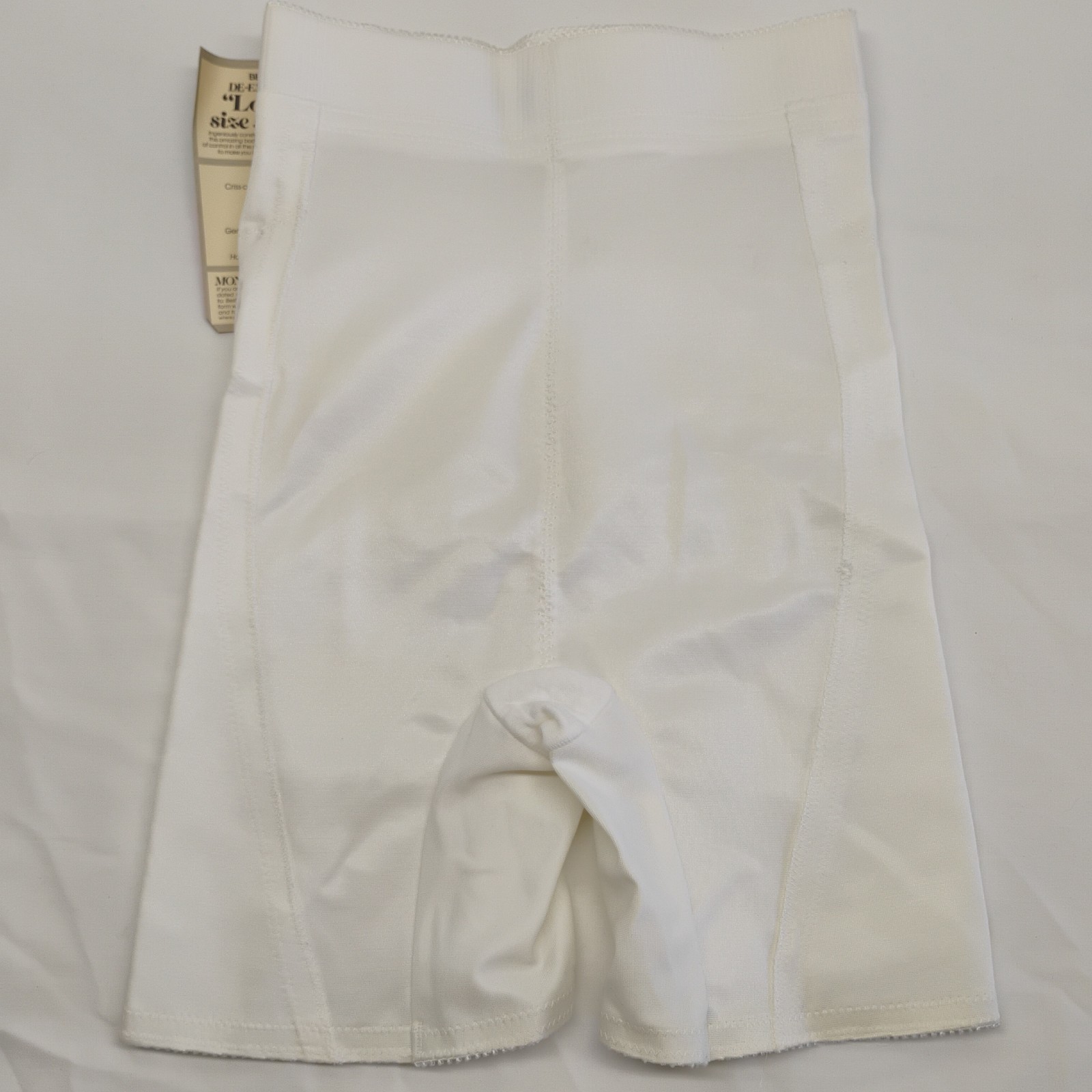 NWT Vintage Bestform MEDIUM De-Emphasizer FIRM CONTROL Shorts Panty Girdle Flaw