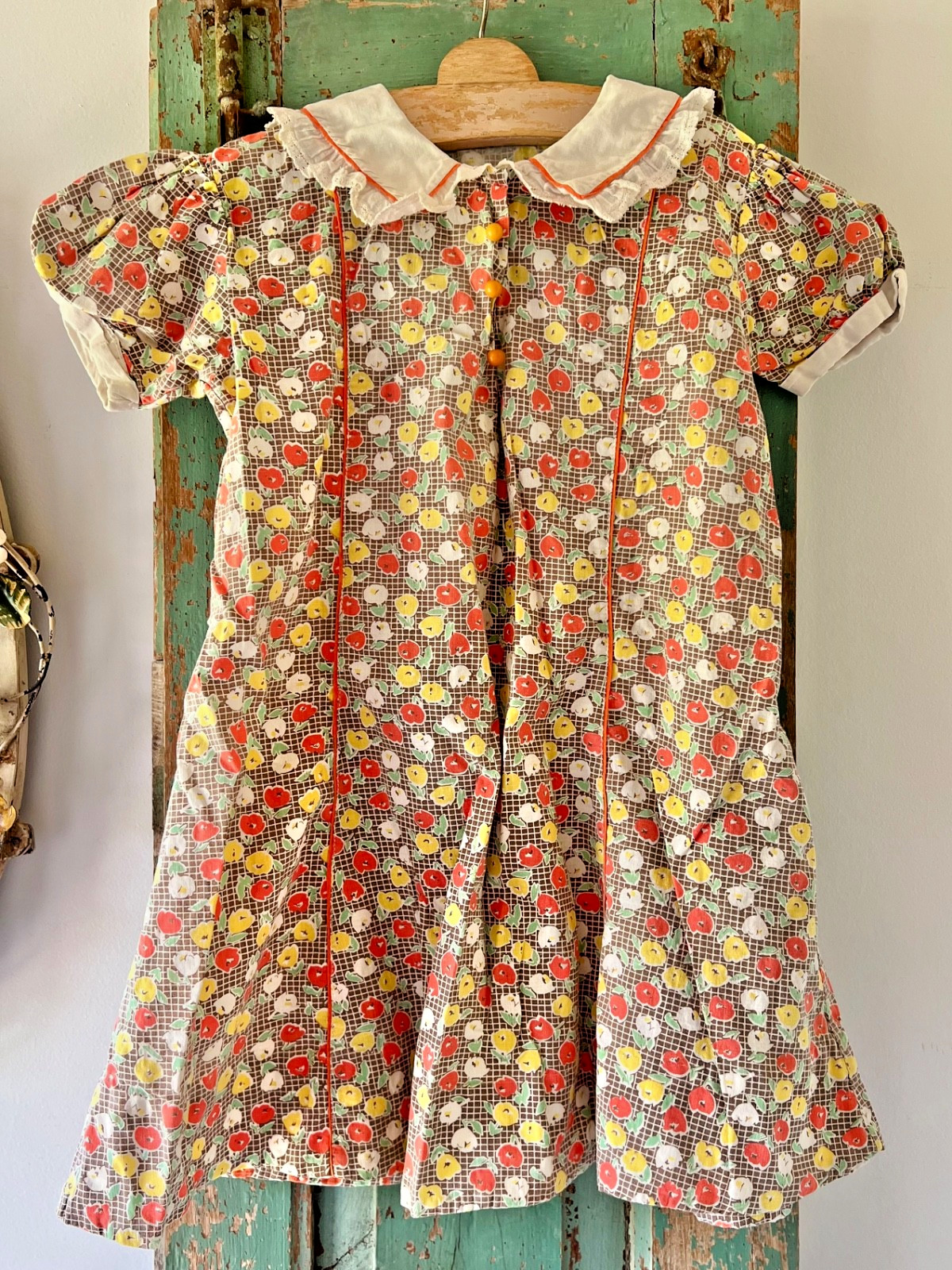 Vintage 1930s 40s Cotton Girls Dress Windowpane Floral Print Bakelite Buttons
