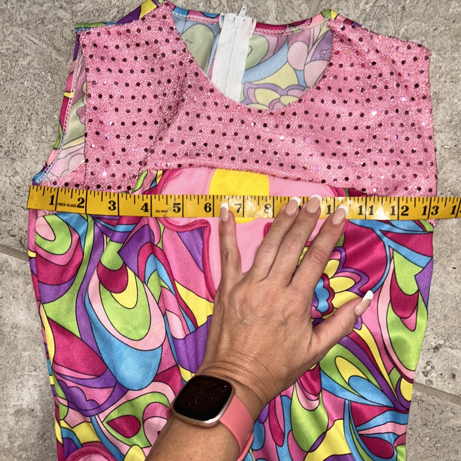 1960’s Style Dress and Jewelry Halloween Preteen Costume
