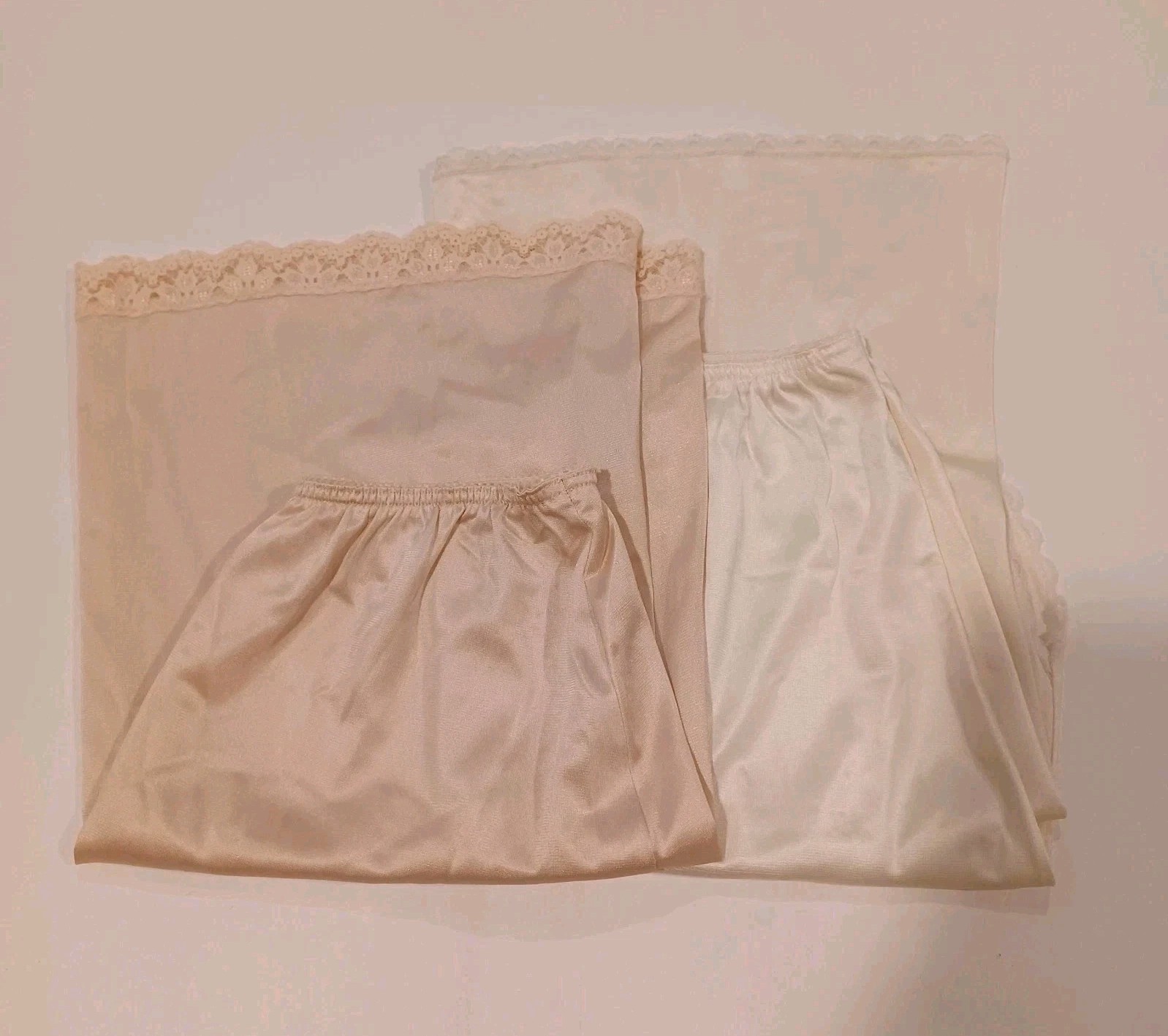 Vintage Warners Slip/ Undergarment Lacey Size Small White Pink Lot Of Two