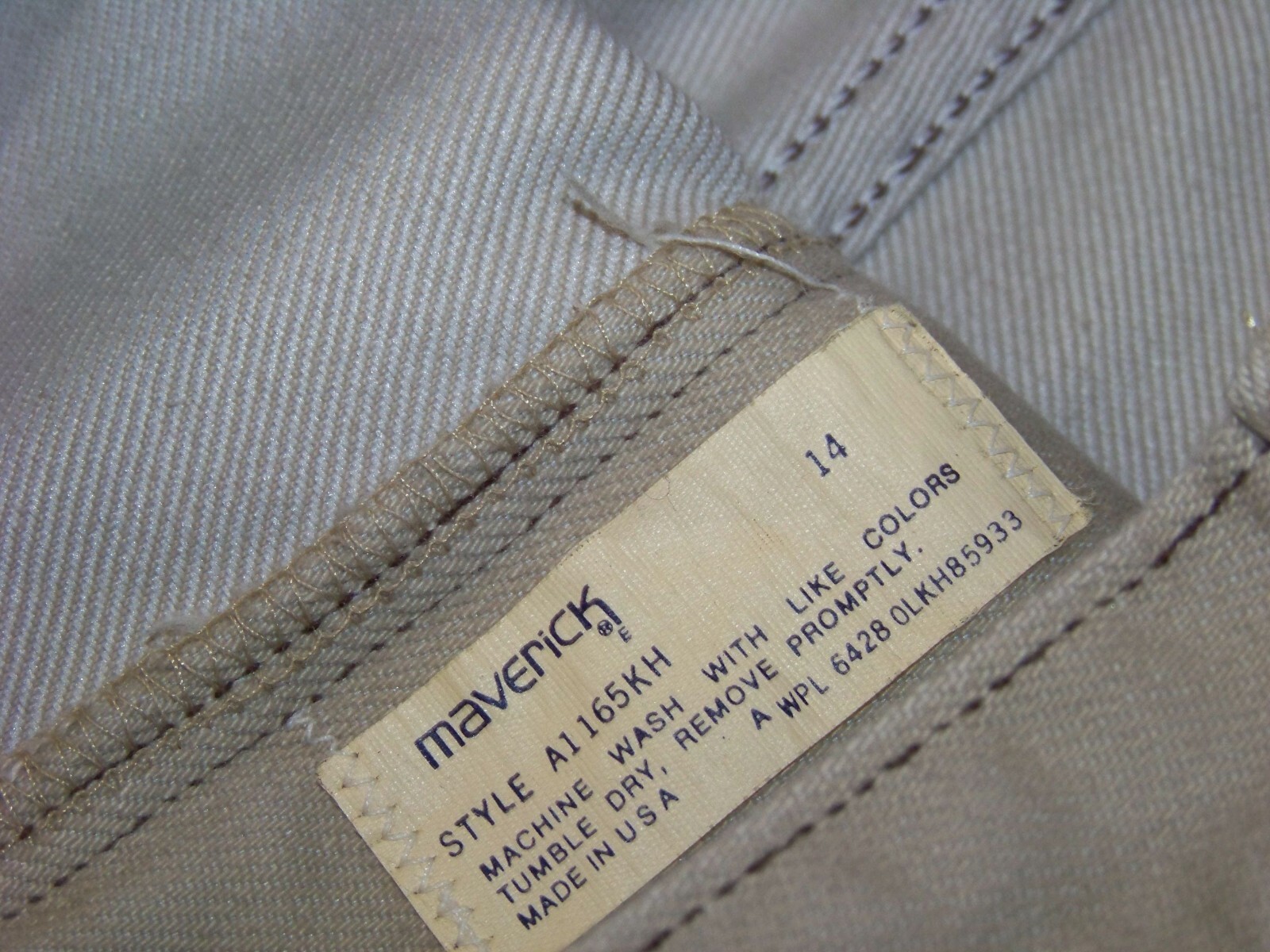 Vintage Lady Maverick Khaki Jeans – Size 14 (28″ Inseam) – Style A1165KH