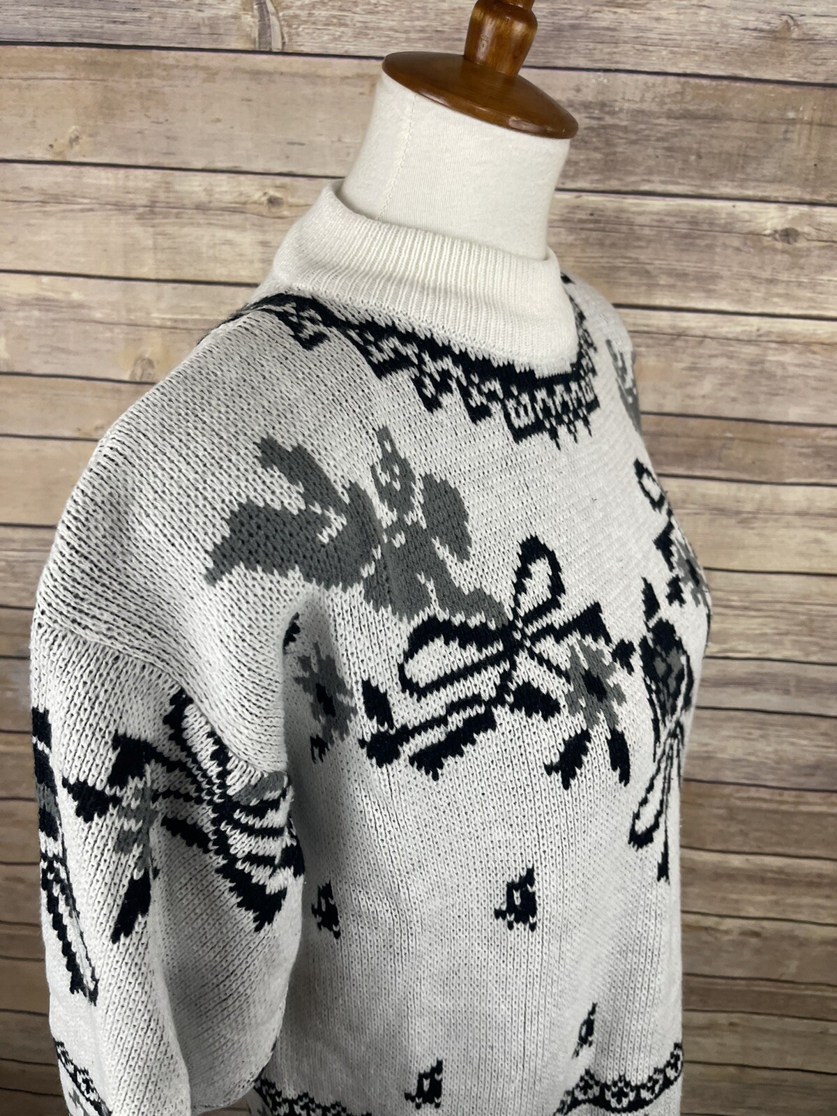 Vintage Jamie Scott Large ? Sweater Cherub Floral Bows White Black Gray 90’s