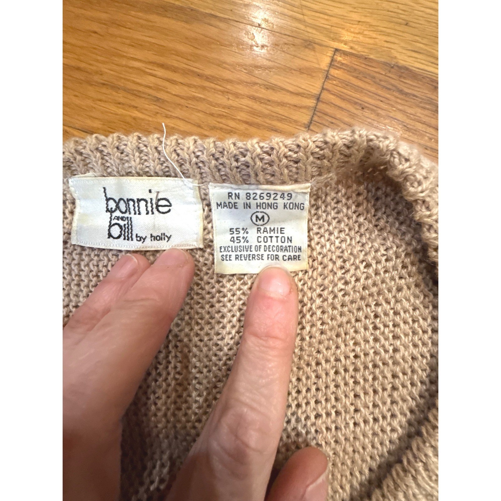 Vintage Bonnie and Bill by Holly 80s Tan Ramie Cotton Floral Applique Sweater M