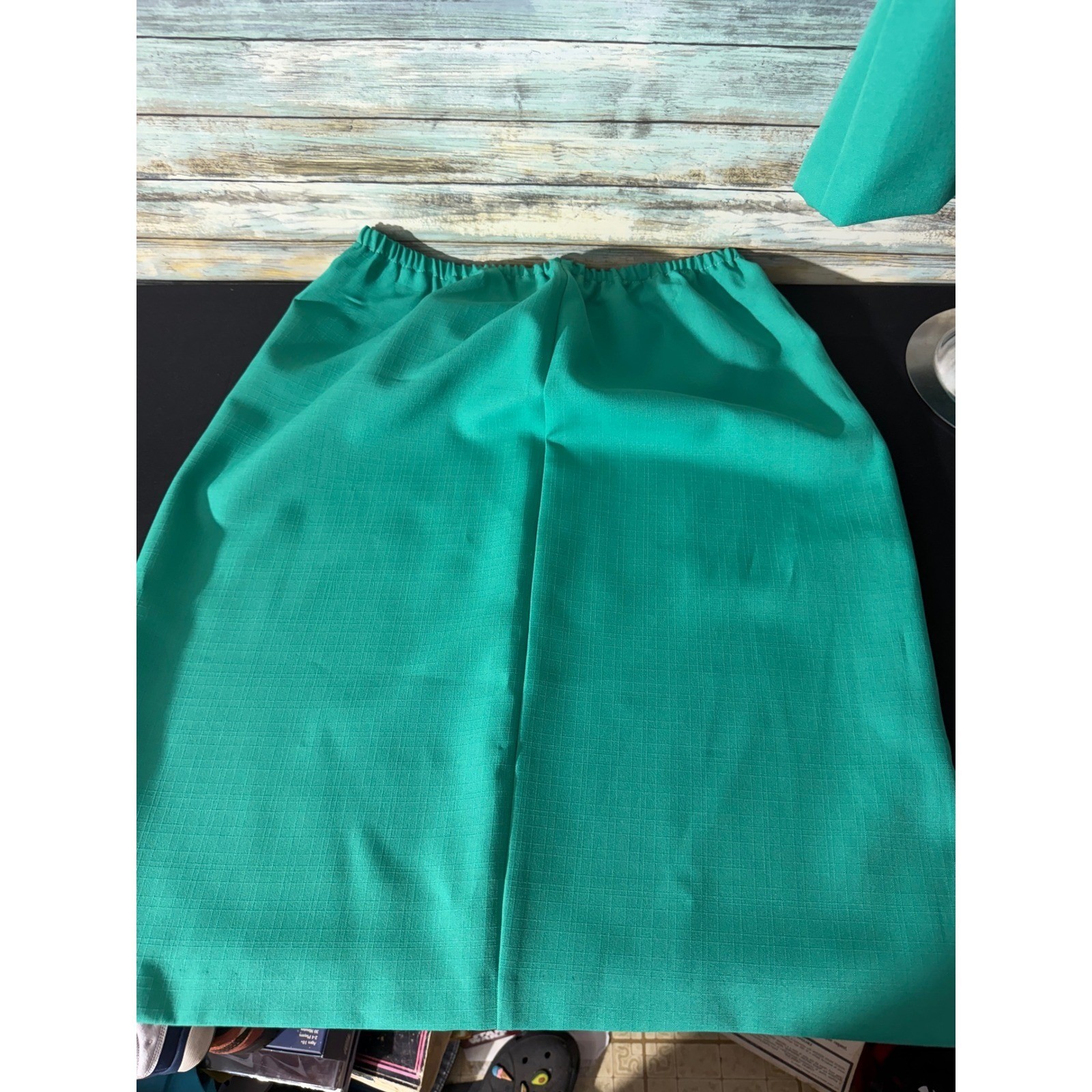 Reina Skirt Suit Set Size 6 Vintage Emerald Green Short Sleeve Ornate Buttons