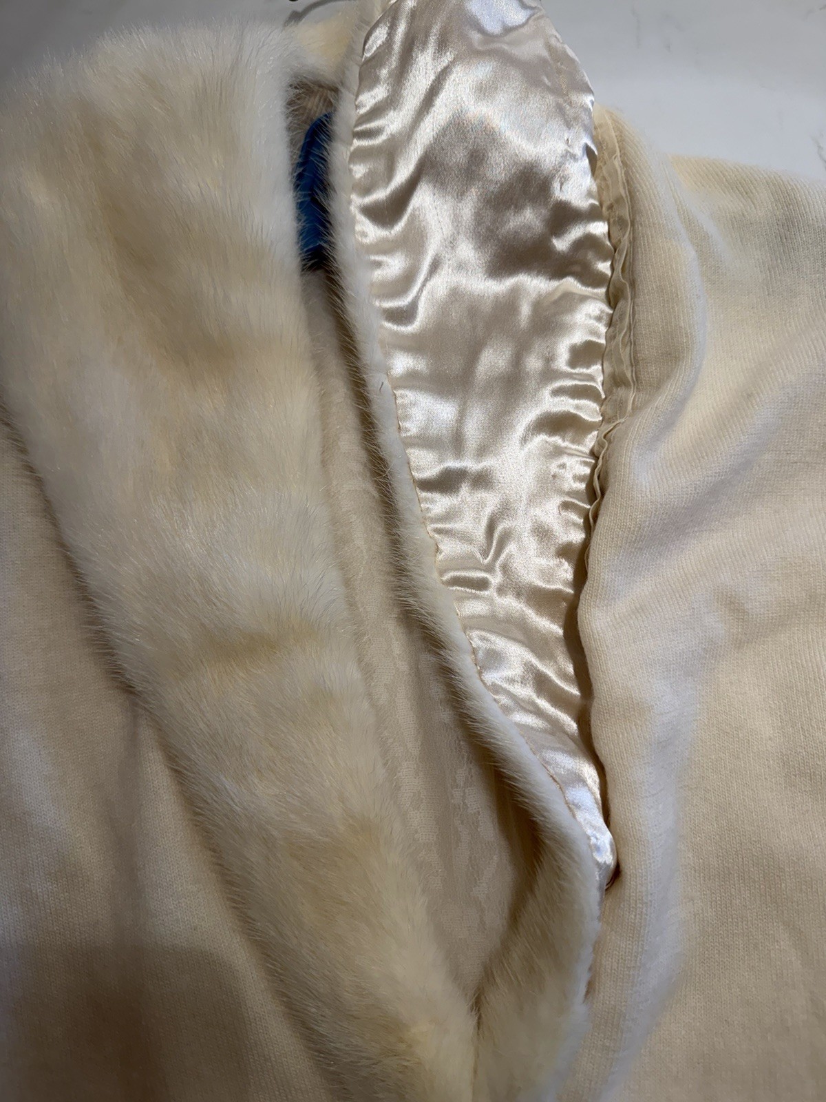 Vintage Pringle Scotland Cashmere Cardigan Mink Fur Collar Ivory Size S