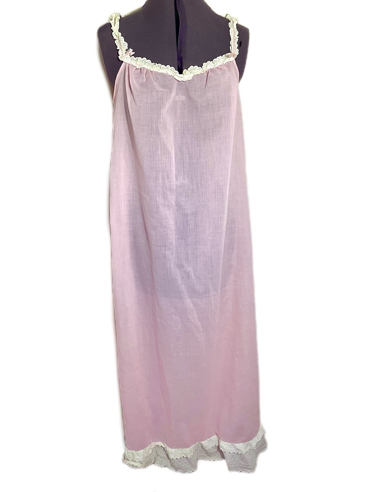Virginia Wallace 1960s Romantic Long Nightgown Size S Eyelet Lace Traditional