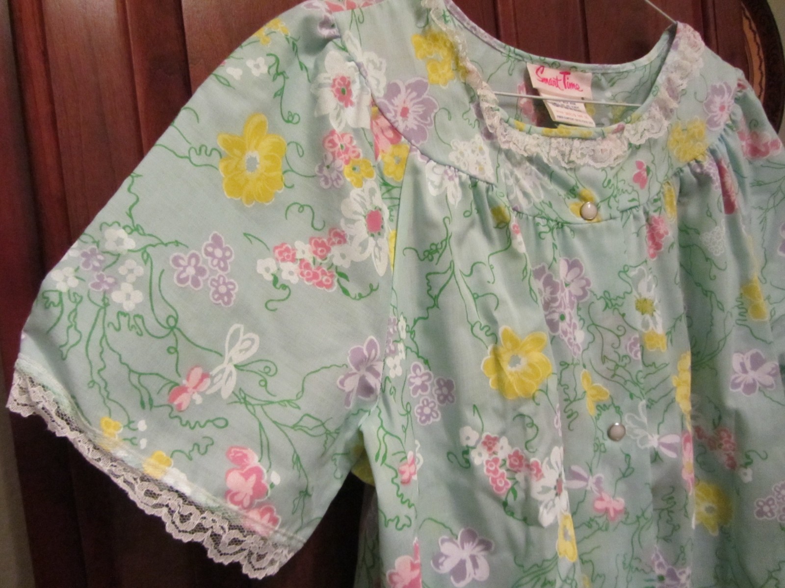 Vintage SMART TIME Ladies House Dress Robe SIZE 16 Floral Lace Pocket Snap NEW