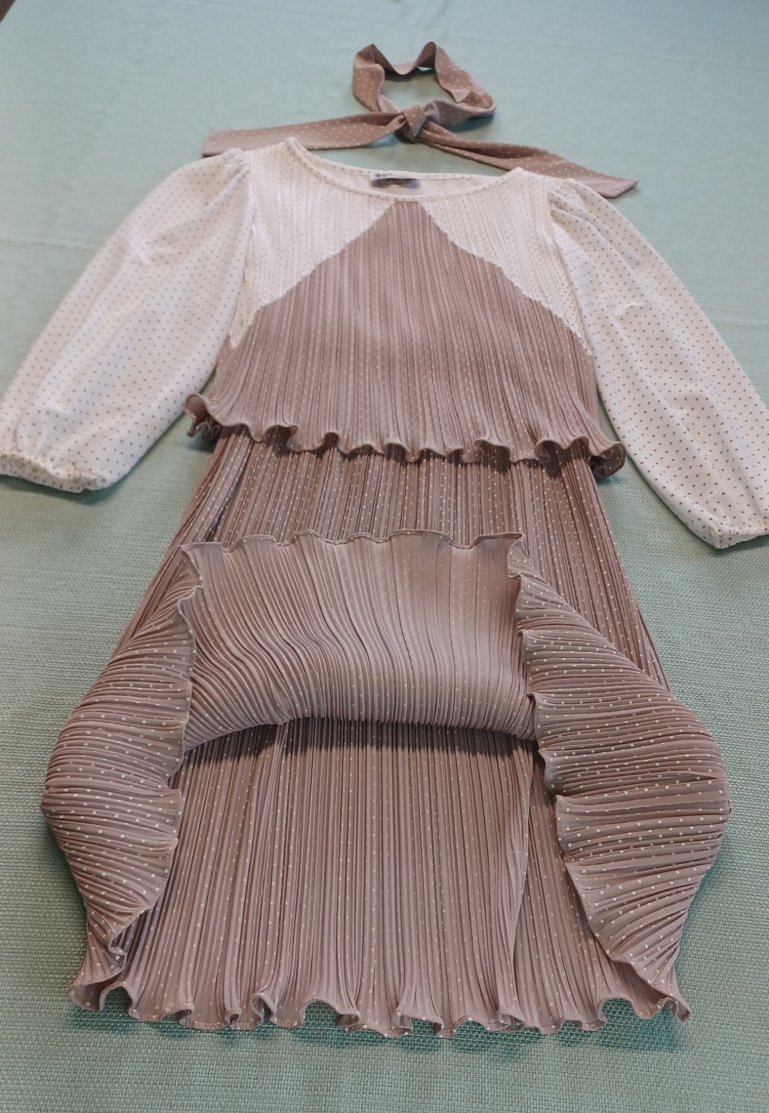Vtg New Discoveries Union Pleated Colorblock Plisse Dress Beige/White Polka-dots