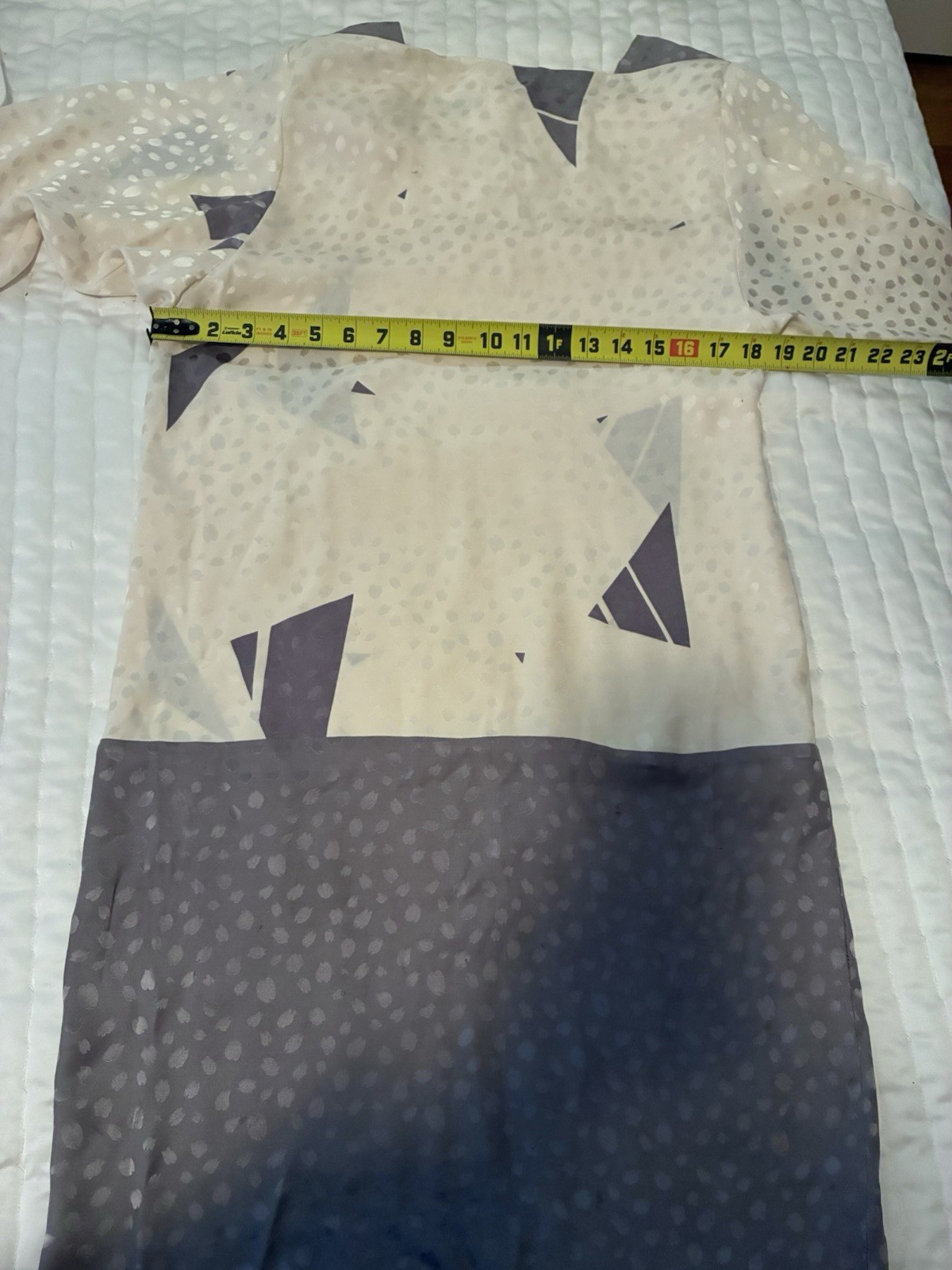 Vintage Retro 1980s 80s Graphic Cream White and Gray Patterned Shift Dress Midi