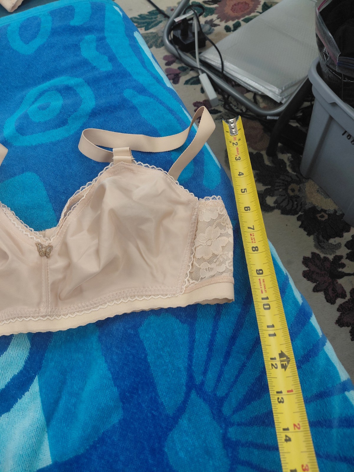 Vintage Lady Cameo Lingerie Bra Size 32EE