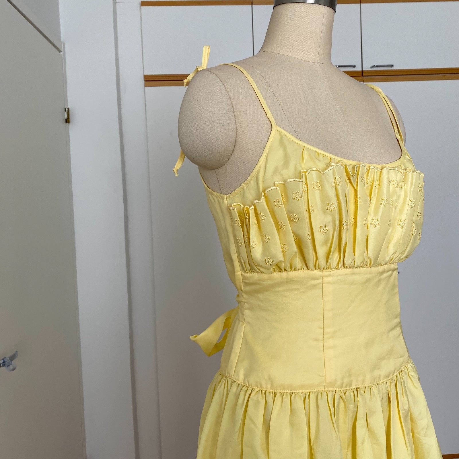1980s Spaghetti Straps Ruffle Midi Dress Yellow Tiered Romantic Cottagecore EU36
