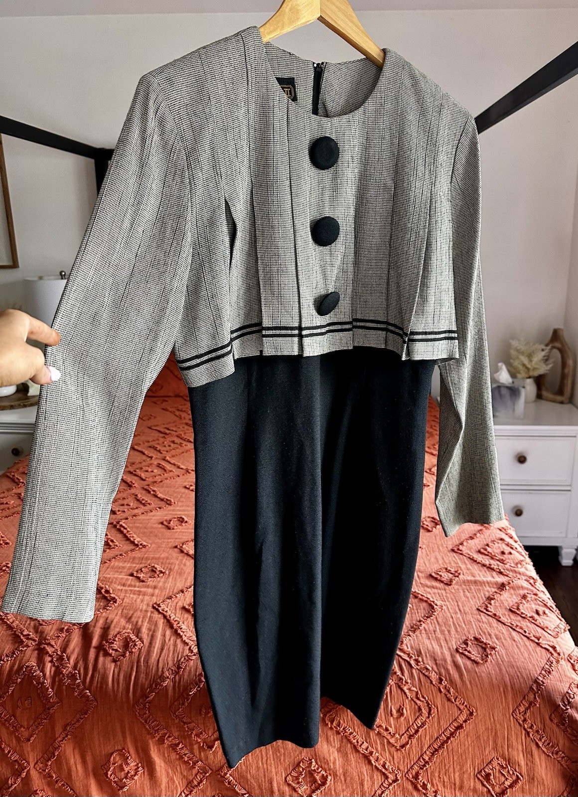 Vintage 80’s Virgo II Black Midi Dress Oversized Buttons Size 8