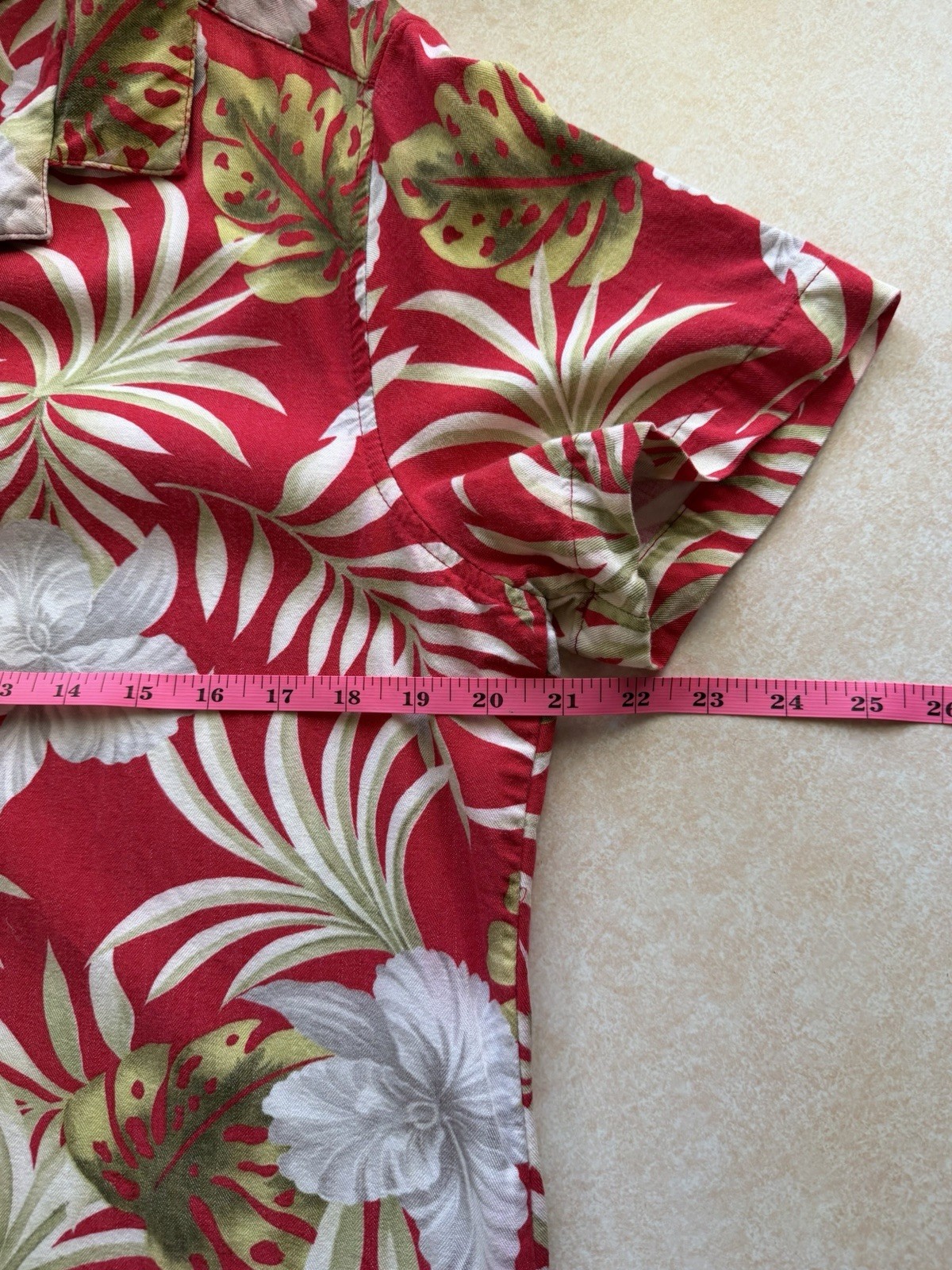 Vintage La Cabaña Hawaiian Shirt Womens Large Red Floral Rayon Y2K RN104521
