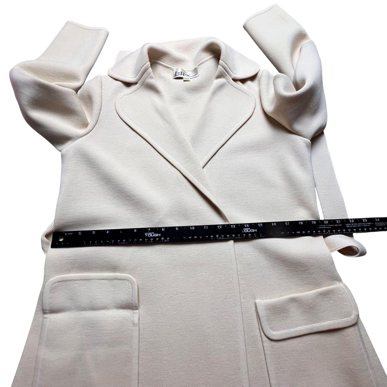 Vintage LeRoy Knitwear Cream 100% Wool Wrap Coat with Belt Large