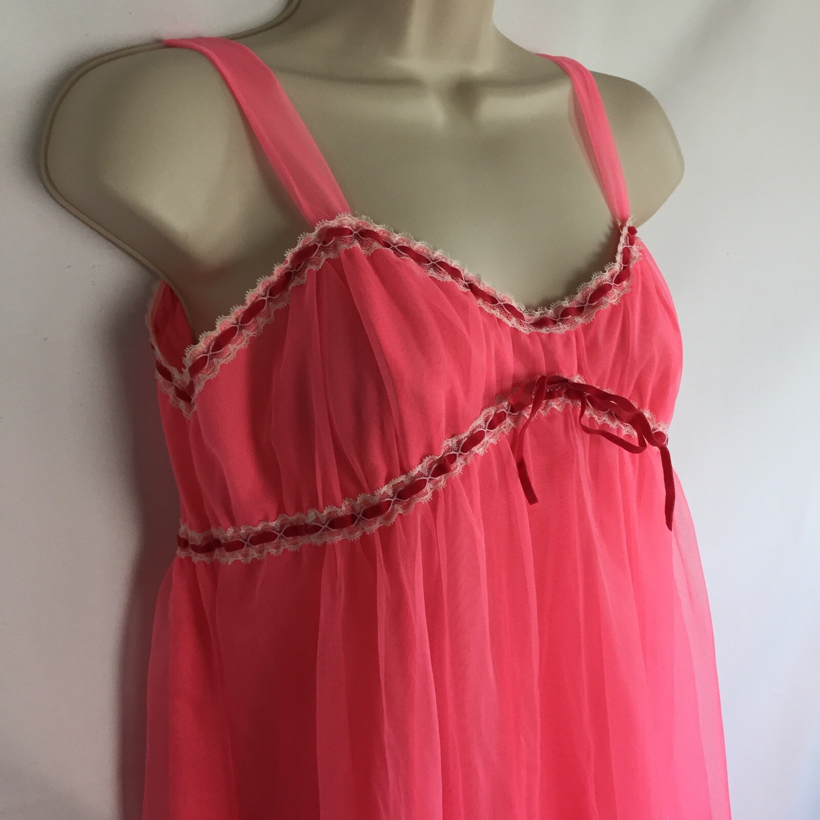 Vtg 60’s Lisette Chiffon Overlay Goddess Nightgown Lingerie 34 Lace Trim