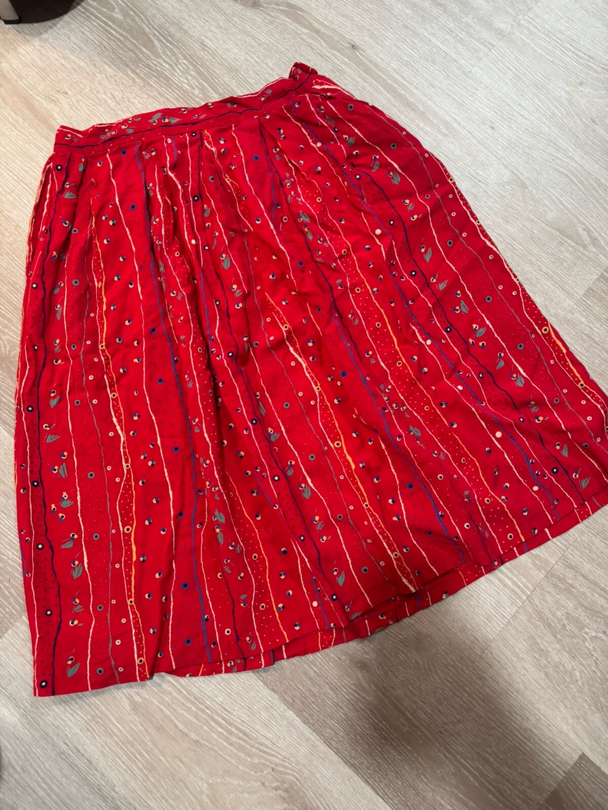 Vintage Retro Pattern Red Mid Length Flowy Skirt Classic Pockets Stripes Light