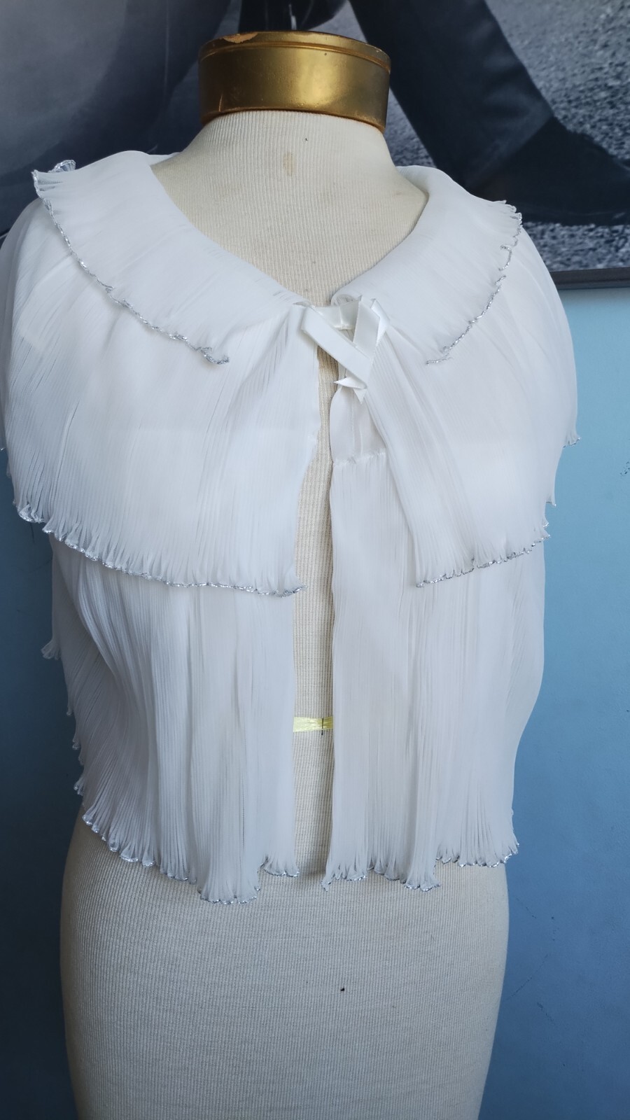 Vanity Fair vintage 1950’s pleated white nylon cropped Bed Jacket Caplet Med
