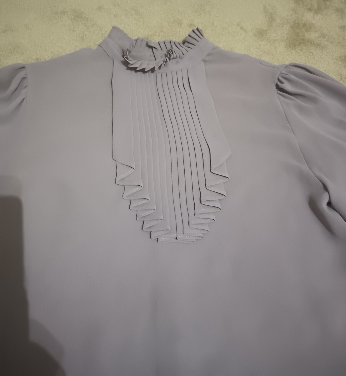 Women’s Vtg 80s 90s Lightweight Gray Semi Sheer Crepe Blouse With Pleated Bib