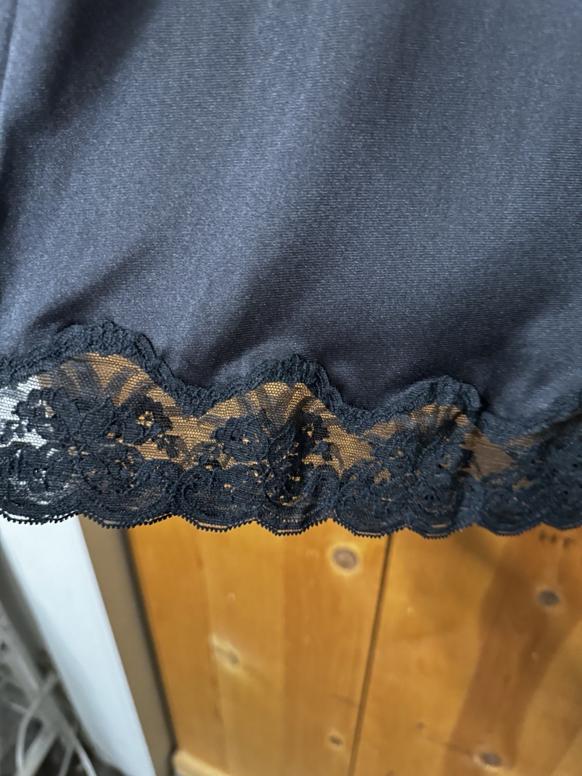 VTG 60/70s Black 1/2 Slip Vive La Difference Waist 24-32” Women’s M EUC Nylon