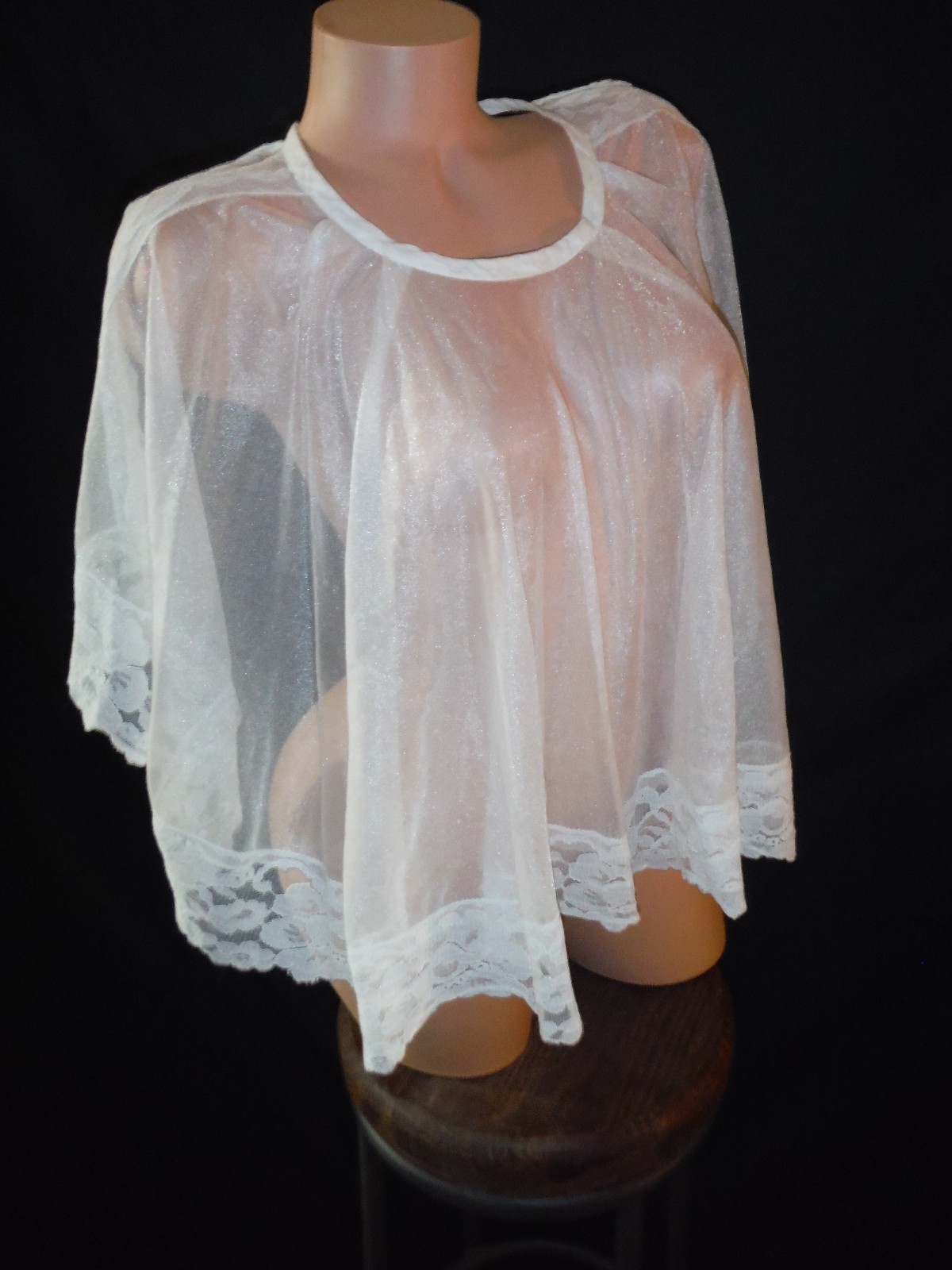 Gorgeous! VTG 50s/60s Sheer Shimmer Caplet/Shawl Lace Trim Lingerie One Sz S,M,L