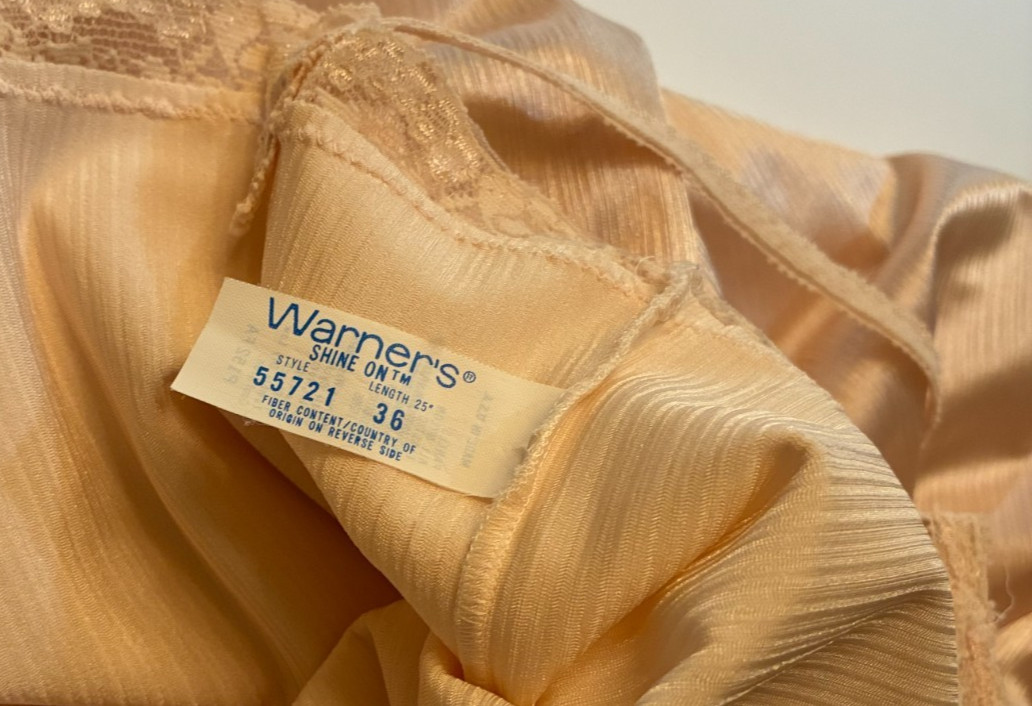 Vtg WARNERS FULL BALLET SLIP Peach BLUSH Size 36 Medium STRETCH LACE Shine On