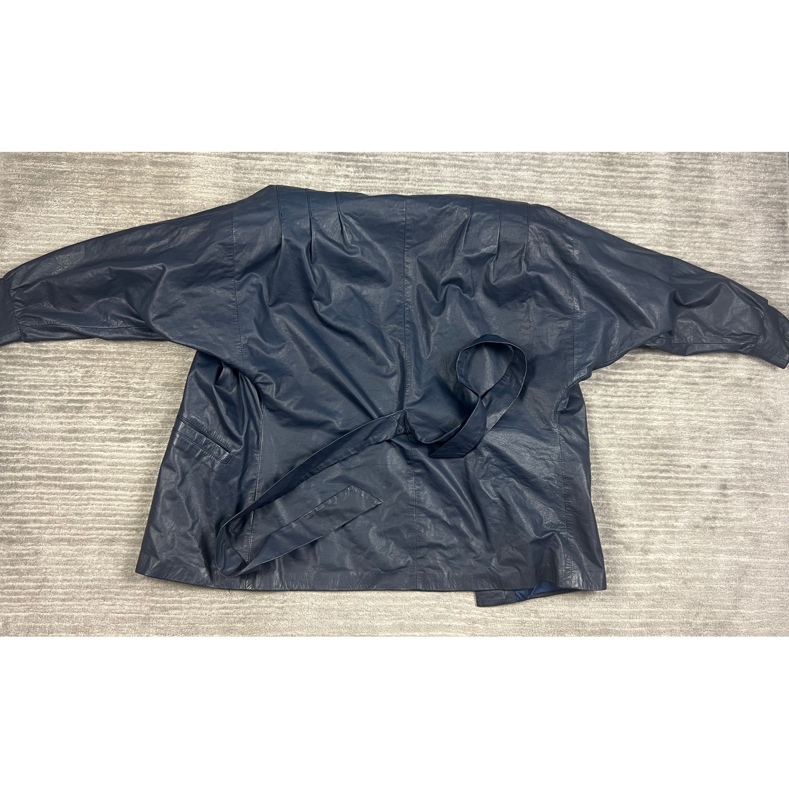 Cueros Leather Jacket Womens L Navy Blue Dolman Sleeve Pleated Vintage Tie Belt