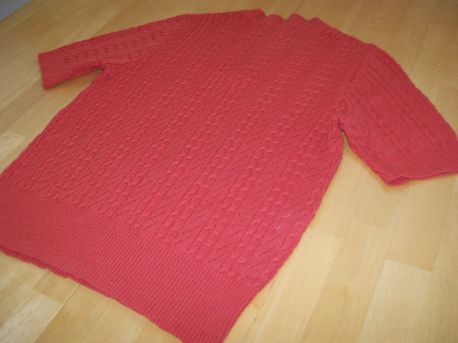 True Vintage 1970’s Coral Light Cable Knit Sweater Small 70’s Made in Germany