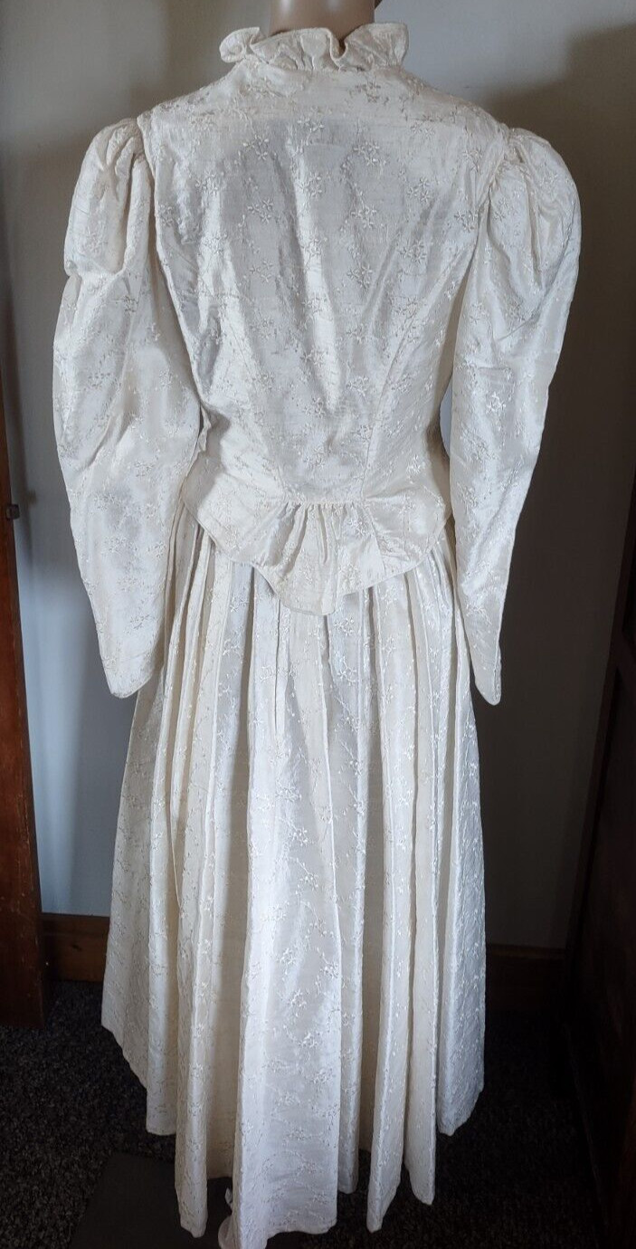 Vintage Cattle Kate Wedding Dress Size 8