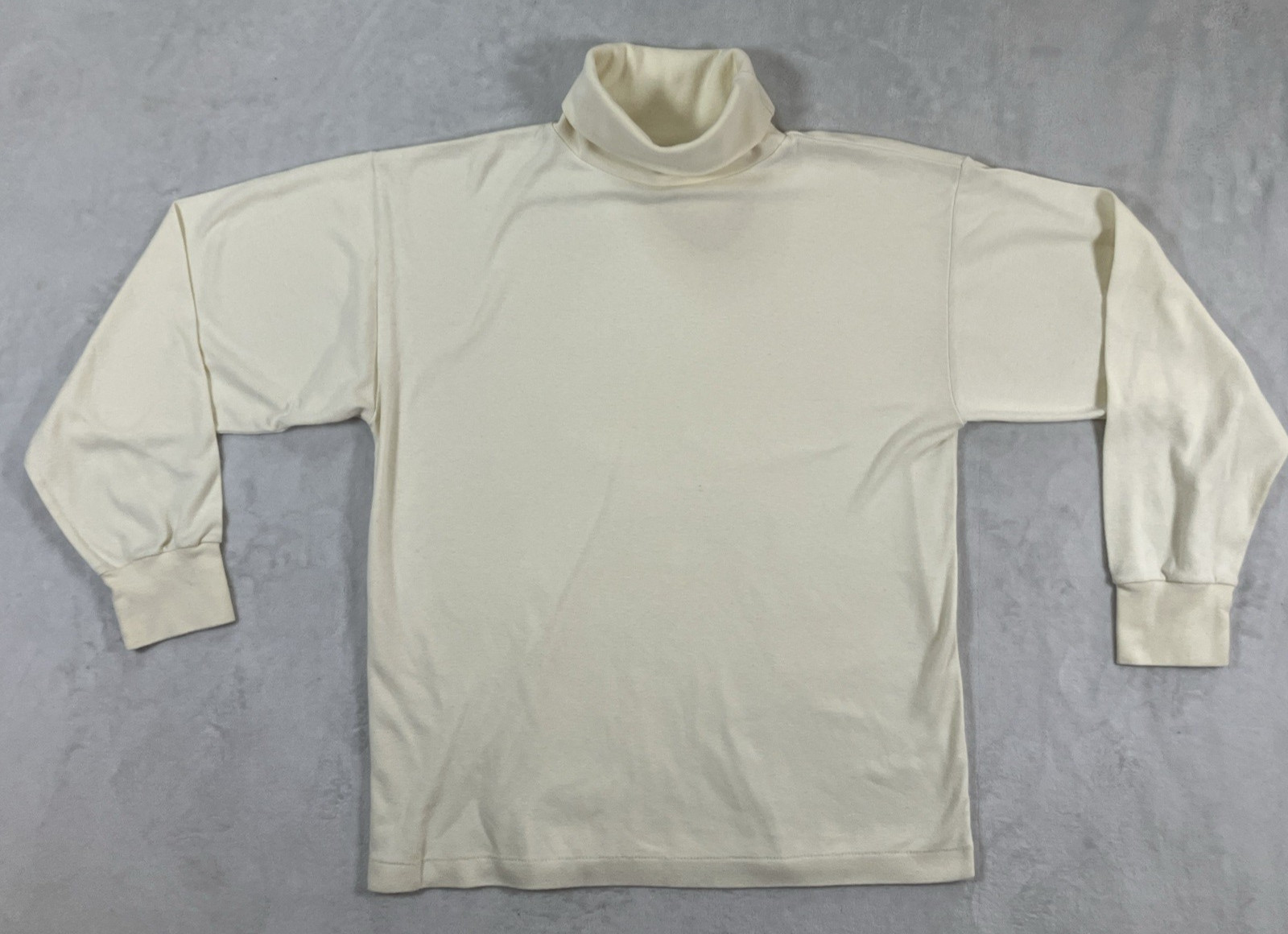 Vintage I.V.Y Turtleneck Sweatershirt Woman’s Ivory Size Large Y2K Long Sleeve