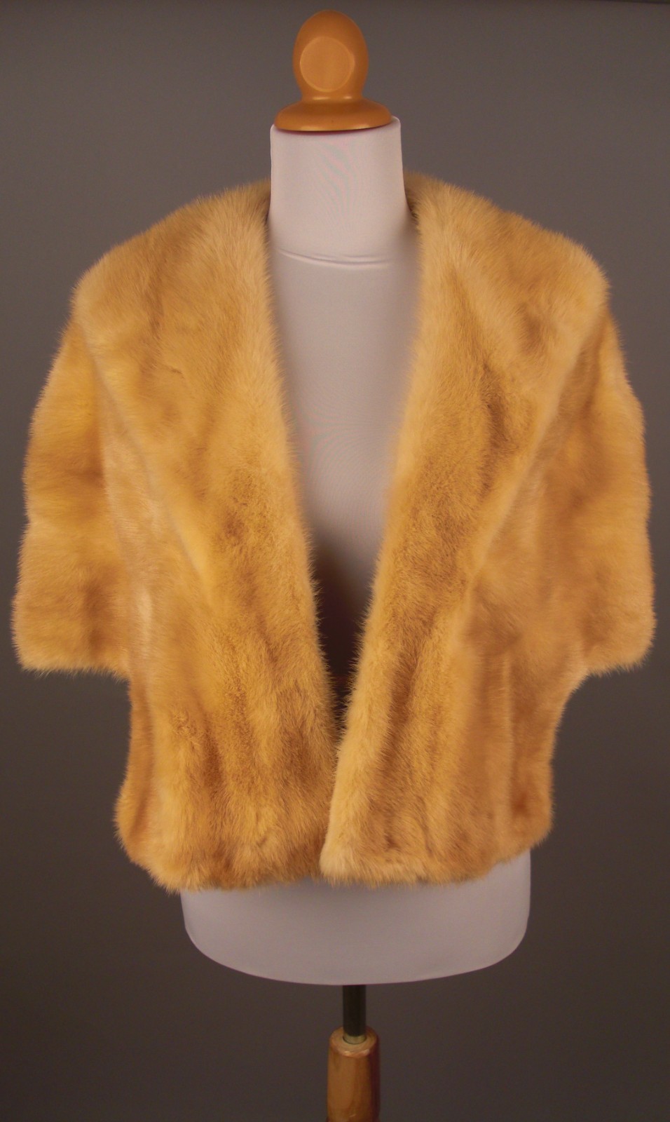 Champagne Blonde Mink Fur Bridal Stole – 1950s Vintage Wedding Wrap White Stole