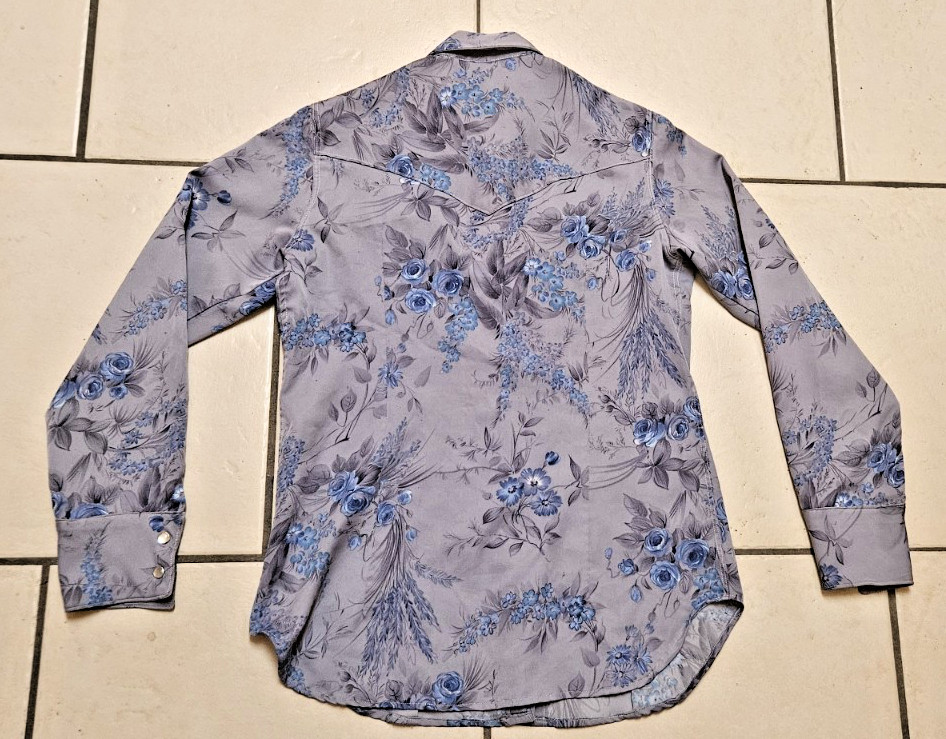 LOT OF 9 VINTAGE SHIRTS BLOUSES VTG 60s 70s 90s FLORAL MOD FUNKY HIPPY WESTERN