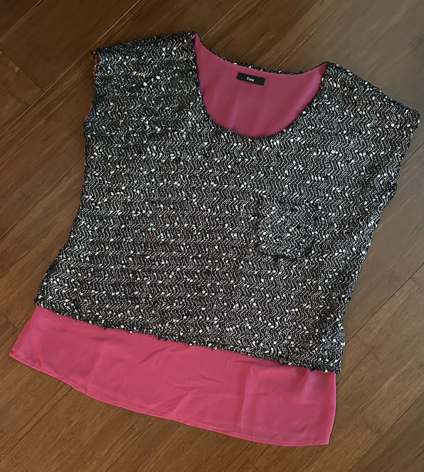 Vintage Fora Boucle Top; Black/Silver Threads W/Sequins; Hot Pnk Lining; Sz Lrg