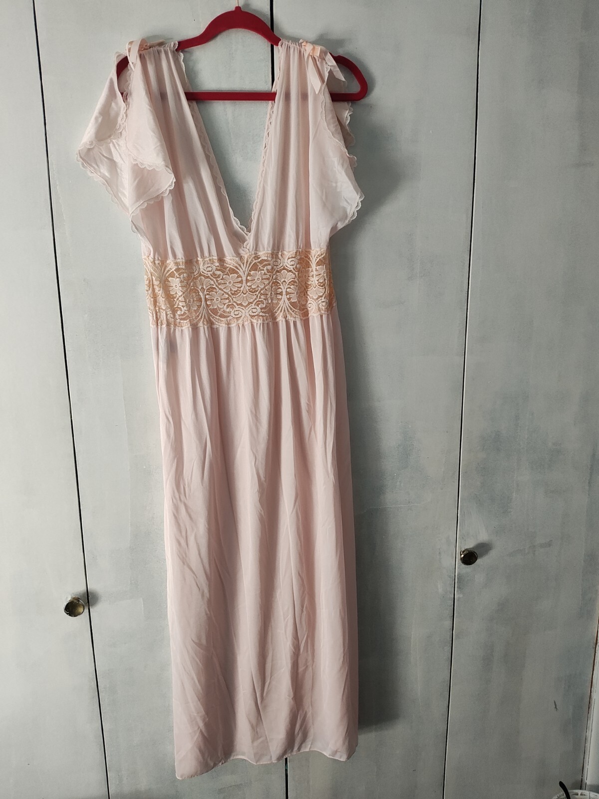Vintage 70s 80s Lingerie Lady Cameo pink size Medium nightgown Nylon Lace