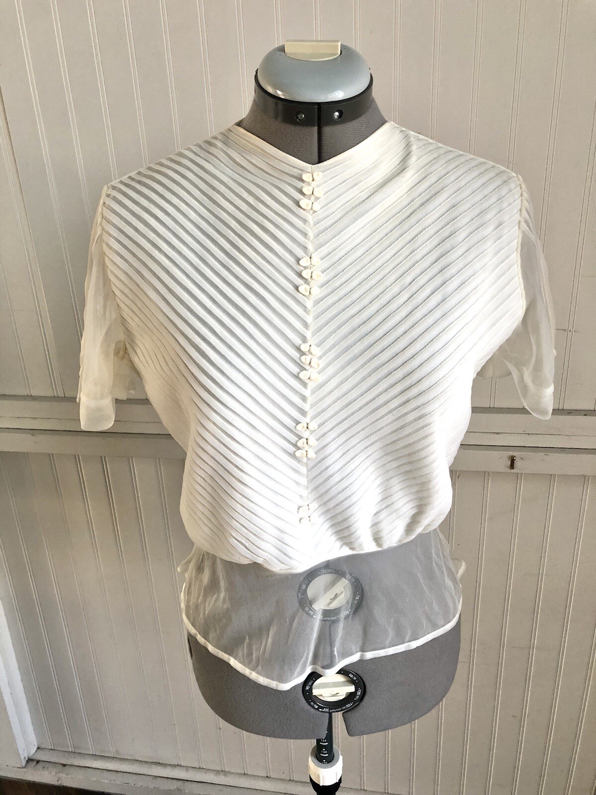 Sweet Vintage 1950’s Ivory Chiffon Penny Potter Micropleat Top, XS/S