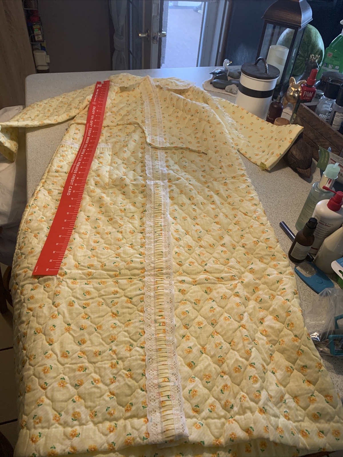 Dan-Ellen vintage yellow Women’s M -full lenght-snap house coat