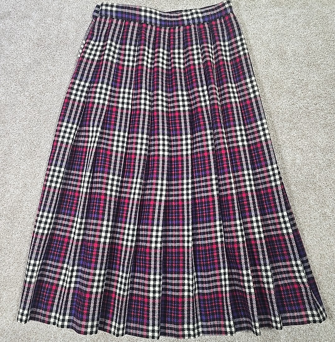 Leslie Fay Plaid Pleated Skirt Mid Length Poly Wool Blend USA Made Women’s 12