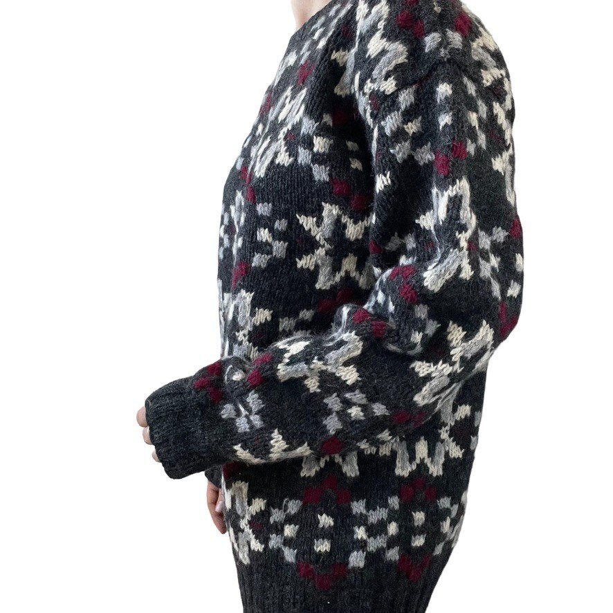 Vintage 1990s Embassy Row Hand Knit Snowflake Wool Chunky Overszied Sweater Sz L