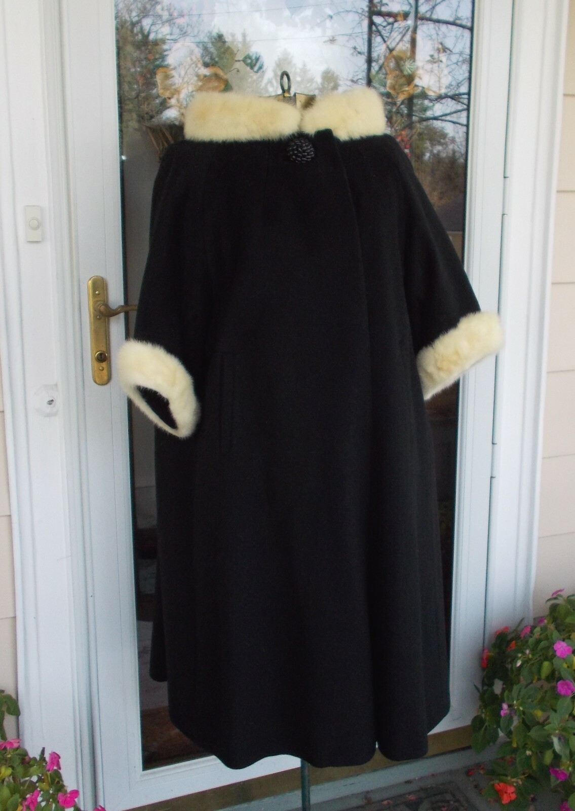 Vtg Black Wool Swing Coat W/ White Mink Collar & Cuffs Donna Neal Fashions L-1X