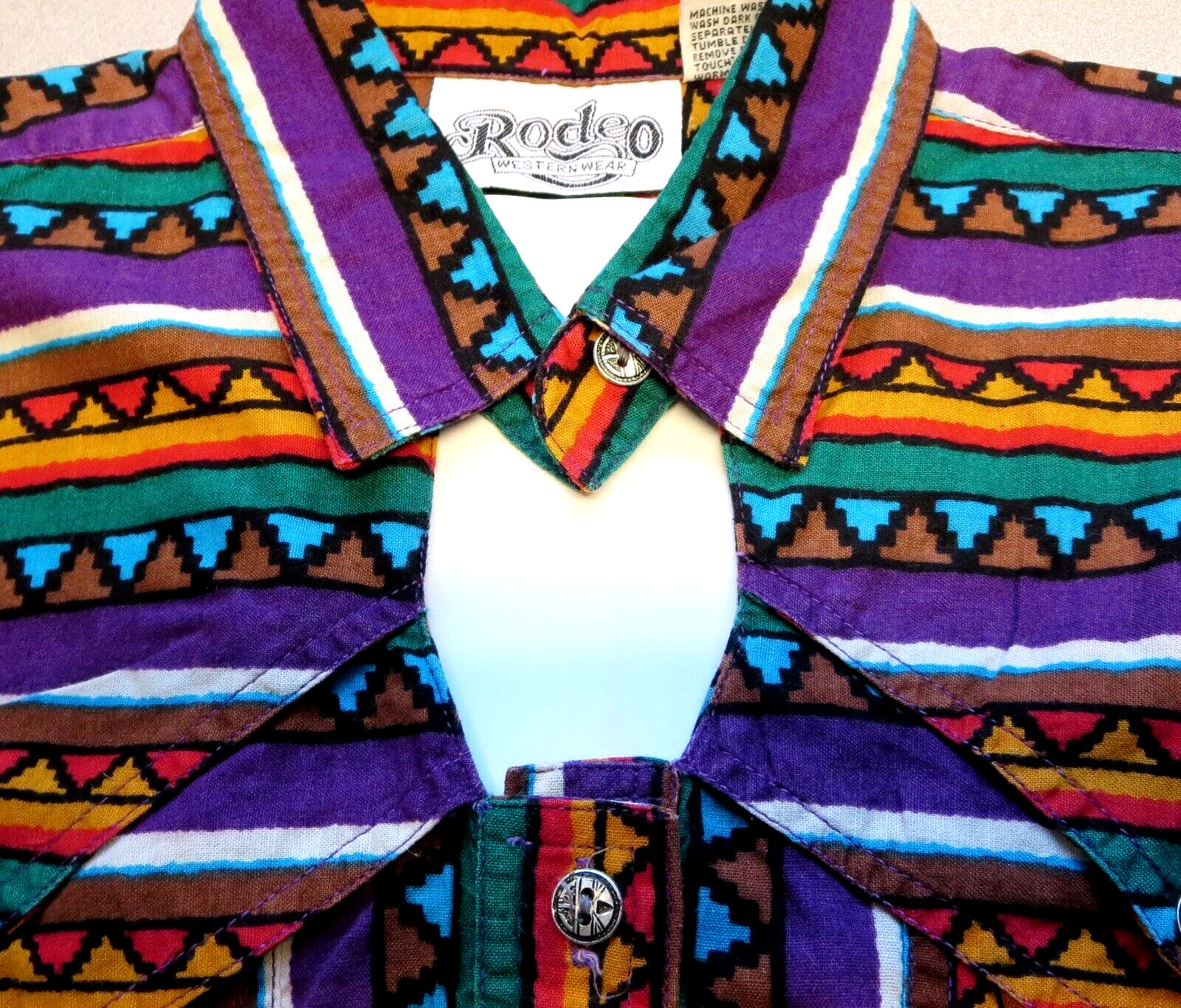 Vintage RODEO Western Wear Colorful Cotton Women’s Long Sleeve SHIRT Size L – M