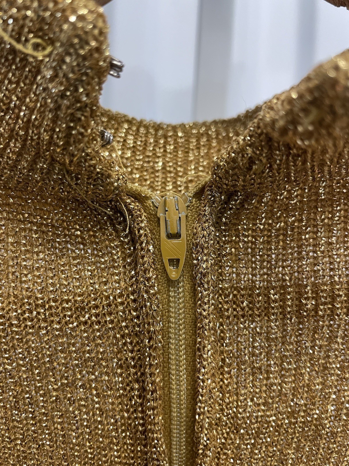 VTG 70s Gold Glitter Disco Lettuce Hem Mock Neck Long Sleeve Blouse Womens M
