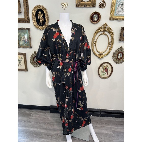 Vintage Ichiban Made in Japan Black Persimmon Fruit Calligraphy Kimono Robe OS