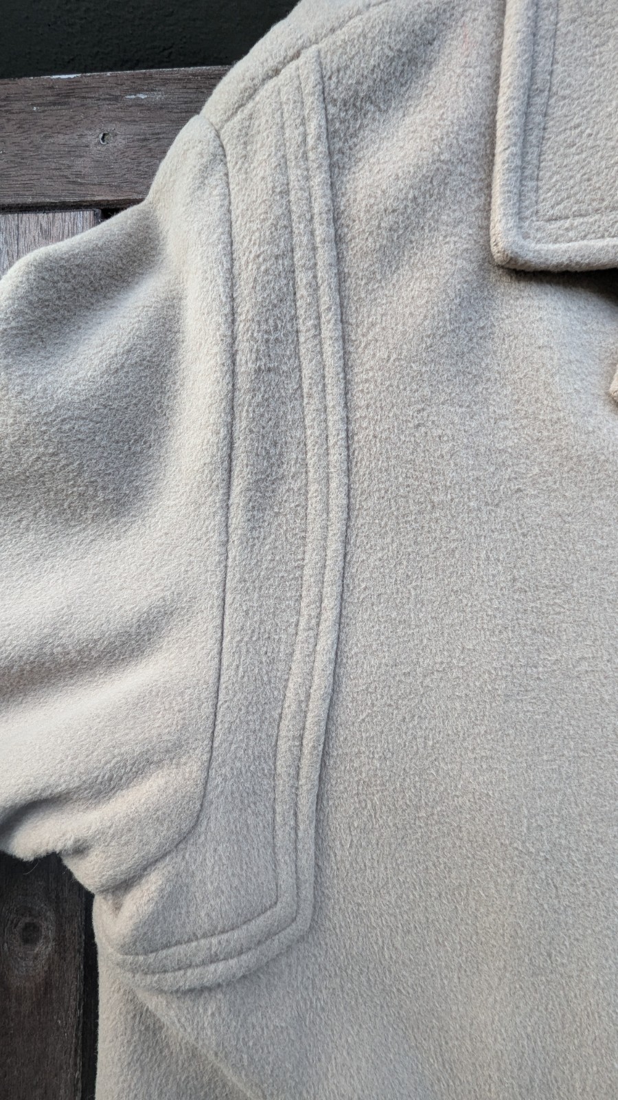 Vintage | Beige Belted Wool Overcoat | Fits Medium to Large