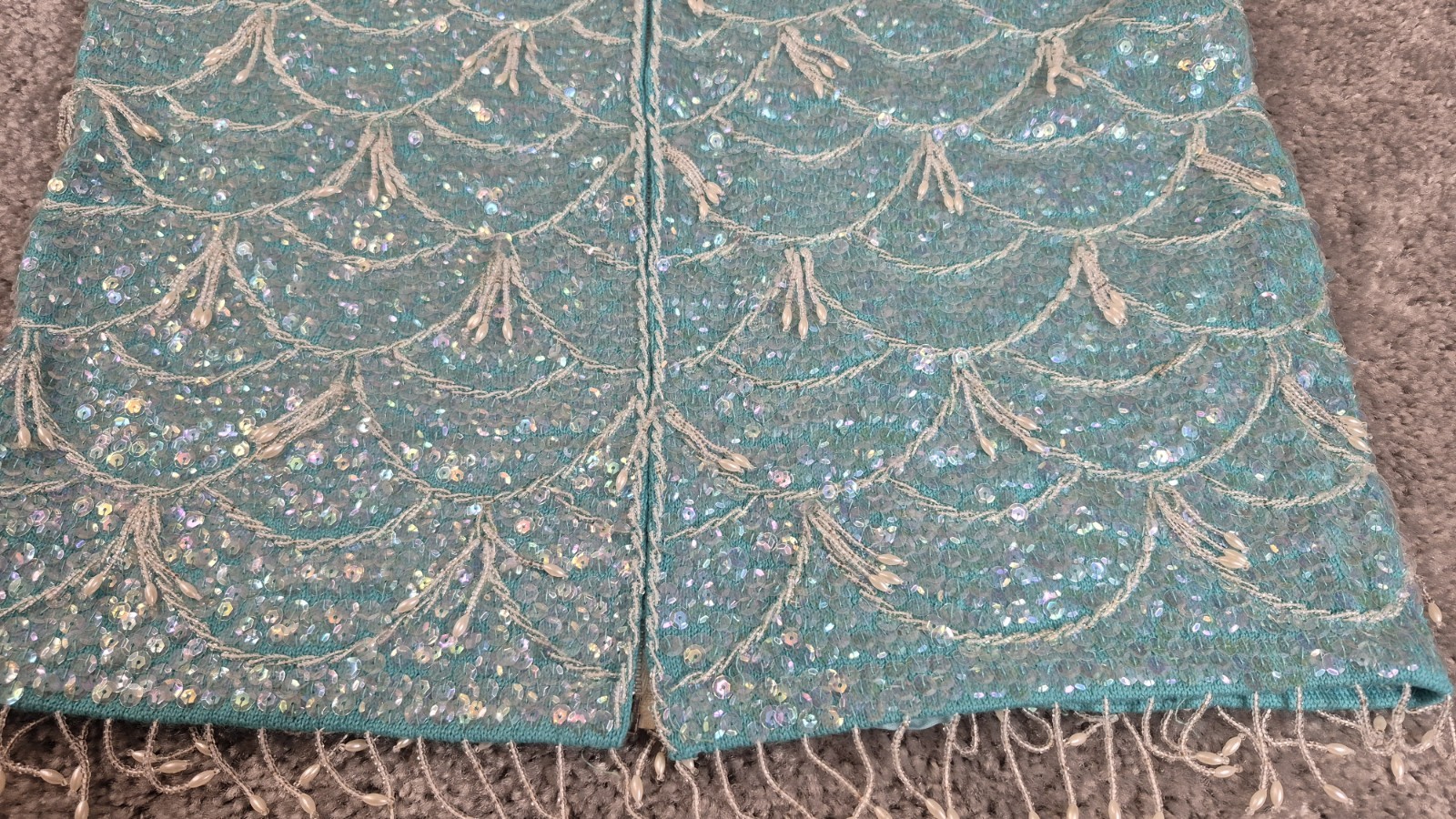 VTG Handmade Wool Sequin Top Womens 34 P2P Aqua Sweater White Beads Fringe