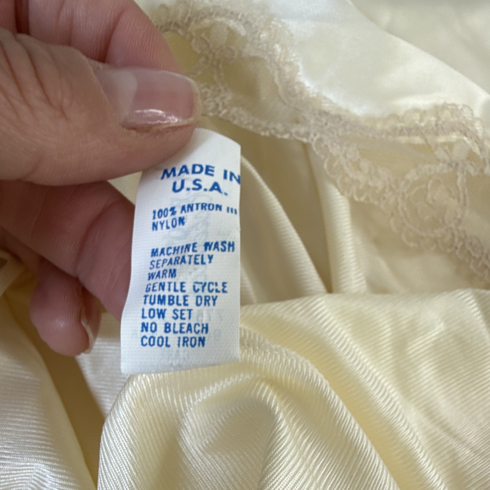 VTG 70s Henson Kickernick Nylon Pajama Set Short Peignoir Wrap Top Pants 34 -A14
